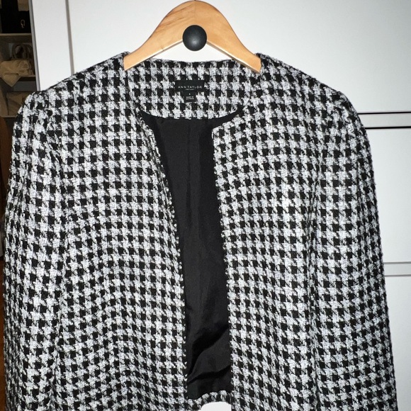 Ann Taylor Houndstooth Blazer - Picture 2 of 3